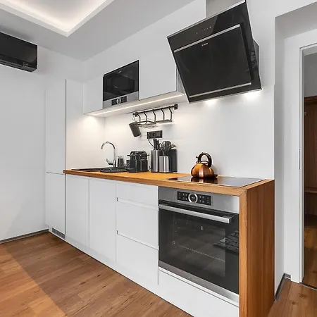 Novy Designovy S Klimatizaci * ريخنوف ناد كنيجنو